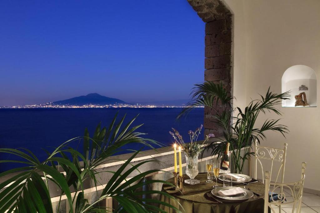 Villa La Terrazza Suites Sorrento Exteriör bild