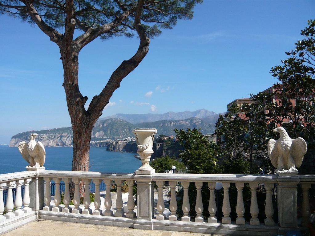 Villa La Terrazza Suites Sorrento Exteriör bild