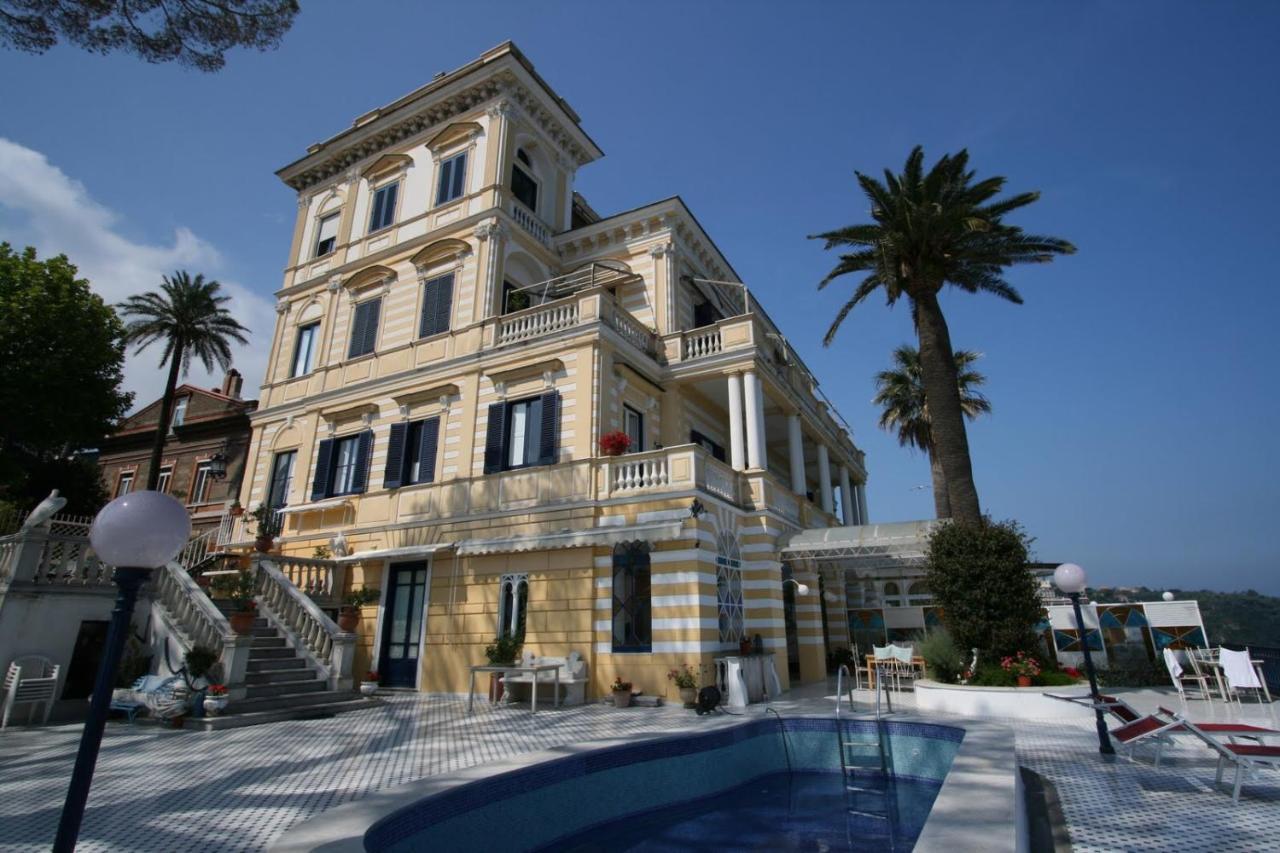 Villa La Terrazza Suites Sorrento Exteriör bild