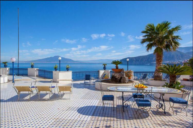 Villa La Terrazza Suites Sorrento Exteriör bild
