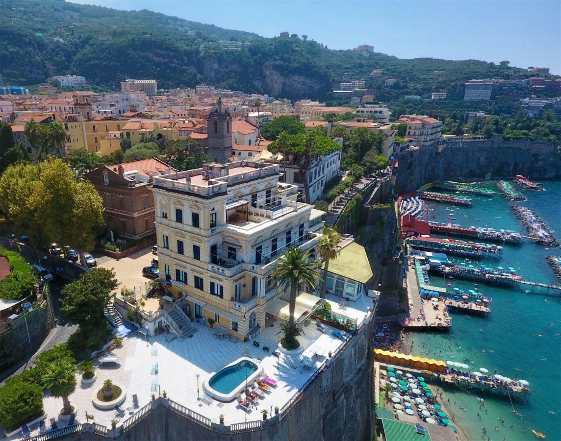 Villa La Terrazza Suites Sorrento Exteriör bild